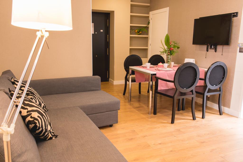 Ab Apartamentos Trinidad Málaga Camera foto